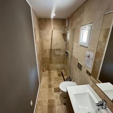 Pensionat Independant Dans 4*